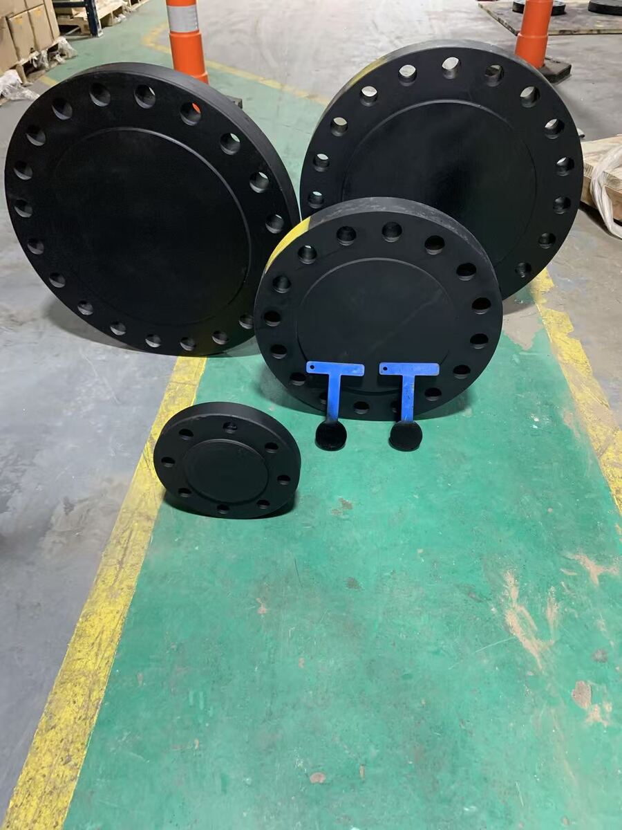 Blind flanges in a range of sizes available for rent from MID Industrial Tools